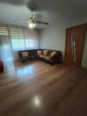 Бичкиня тристаен тухлен ID333